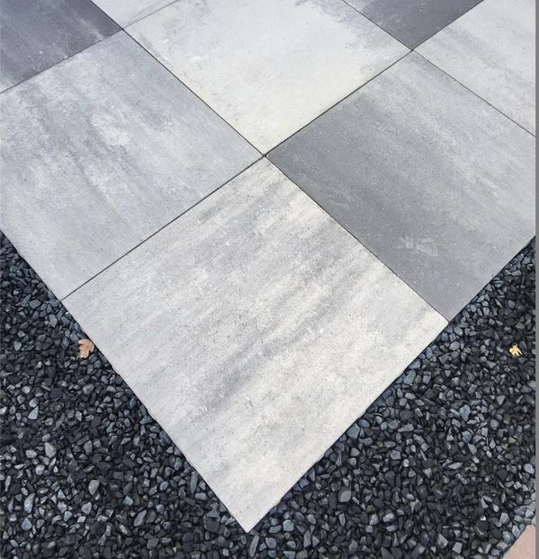 Tuin laten bestraten met keramische tegels in Balkbrug Tuin laten bestraten met keramische tegels in Balkbrug